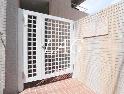 【エントランス】 | センチュリーコート | エントランスです。