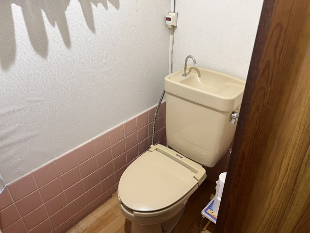 鹿沼市貝島中古戸建　落ち着いた住環境の4DK戸建のトイレ