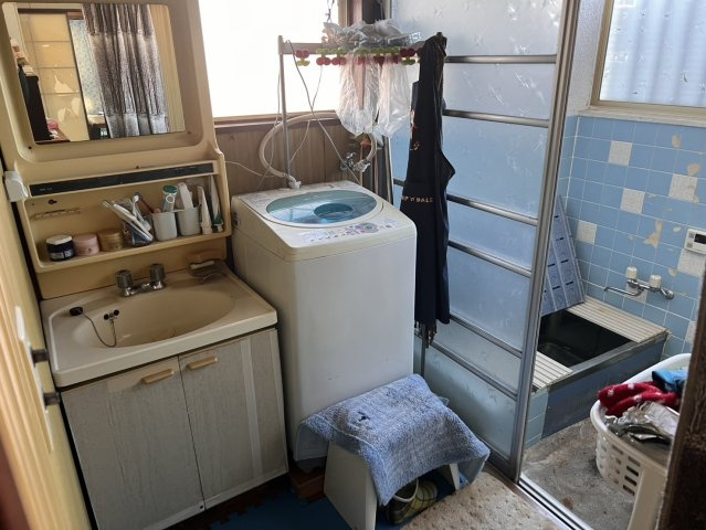 鹿沼市貝島中古戸建　落ち着いた住環境の4DK戸建の脱衣所