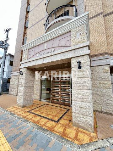 Uresidence京橋のエントランス
