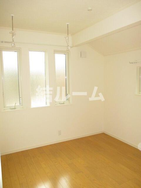 豊島区千川１丁目のアパートの居間・リビング