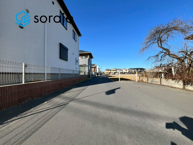 川越市木野目1期　新築戸建ての前面道路含む現地写真|1月31日撮影