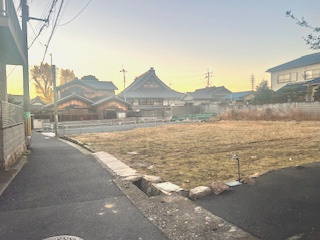 交野市私部５丁目土地の前面道路含む現地写真