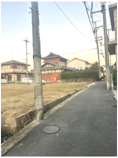 交野市私部５丁目土地の前面道路含む現地写真