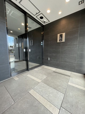 【エントランス】 | スパシエイラーレ横浜