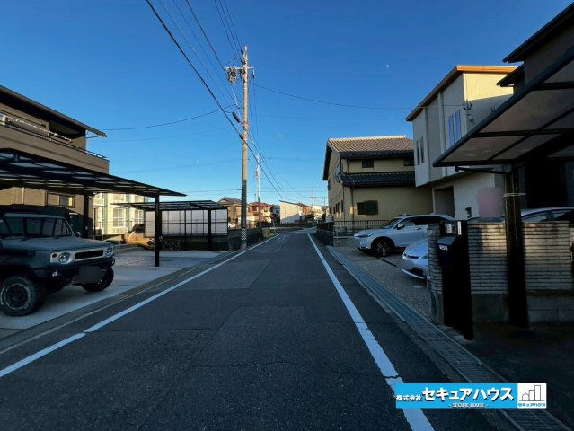 【今からご案内可能】刈谷市荒井町2丁目　全2棟の前面道路含む現地写真|事前予約にて現地ご見学いただけます！お気軽にお問い合わせください♪
■株式会社　セキュアハウス■
住宅ローンに強く、知識、経験豊富なスタッフ在籍
お客様に寄り添い、ご成約後もサポート致します。　　　　