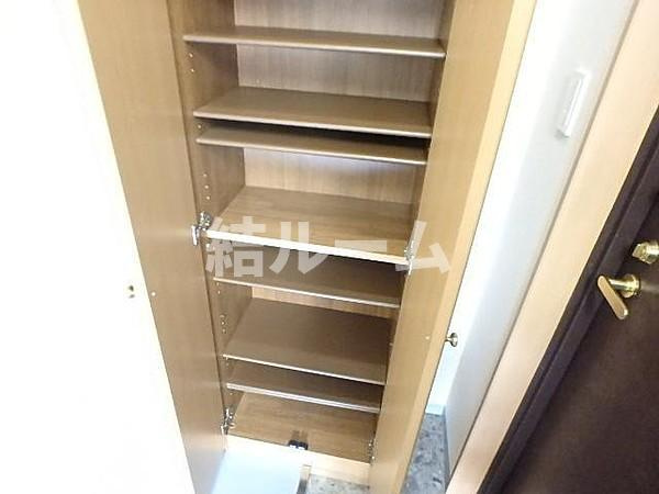 北区滝野川６丁目の賃貸マンションの収納