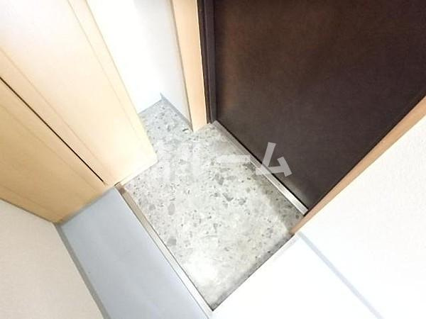 北区滝野川６丁目の賃貸マンションの玄関