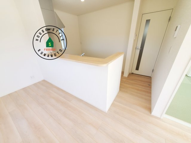 宇土市栗崎町第1₋3棟(2号棟)の内観：施工例|ダイニングとリビングのメリハリが付けやすい空間設計になっています。