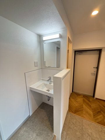 ロイヤルマンションの洗面所