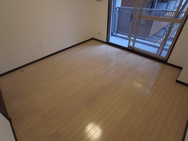 クオーレ三宮弐番館の居間・リビング