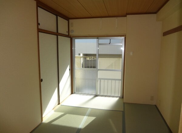 コーポ田中の和室