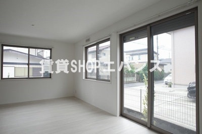 【居間・リビング】 | 飯山満町3丁目戸建貸家