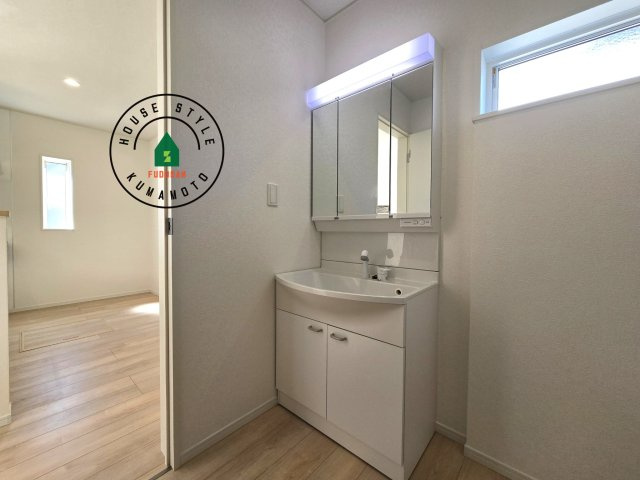 宇土市栗崎町第1₋3棟(3号棟)の内観：施工例|洗面所は小さなプライベートスペース。歯磨き、洗顔と毎日施す個人空間。