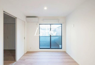 【居間・リビング】 | ＣＲＡＳＴＩＮＥ松戸字平潟 | 洋室のお部屋です。