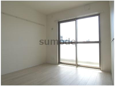 エストラーダブランカ下中条の寝室