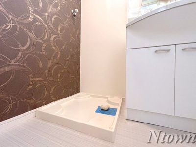 【設備】 | K Flat | 洗濯機置き場です