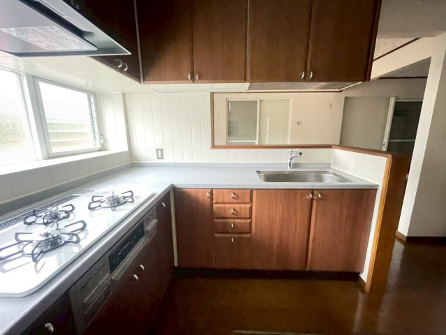 東金売戸建てのキッチン