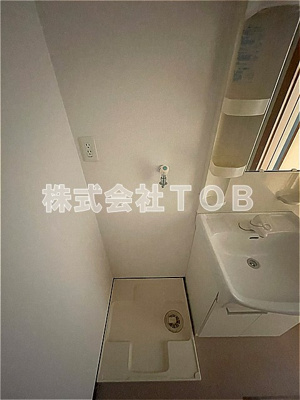 【その他】 | ガーネットハイツ | 洗濯機置き場※クリーニング中の撮影※