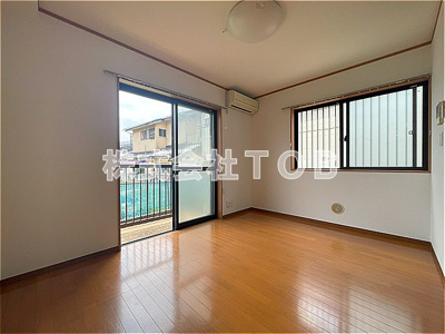 【居間・リビング】 | ガーネットハイツ | 洋室6帖※クリーニング中の撮影※