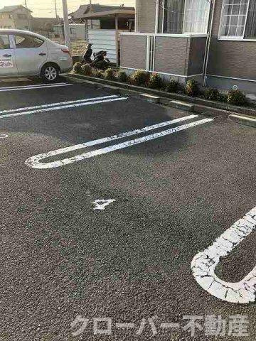 セントポーリア　くすみ　Ｂの駐車場