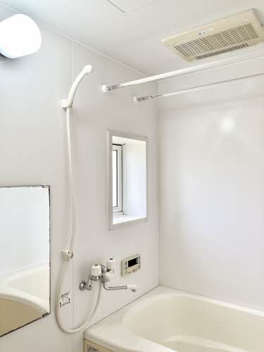 カトルフィーユ迫間　Ａの浴室