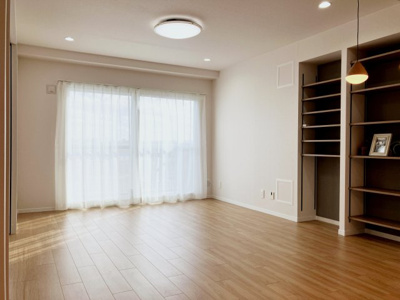 【居間・リビング】 | グリーンヴィラ琴似A棟 | 南東向きにつき陽あたり良好♪