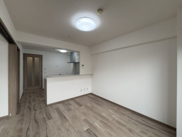 朝日プラザ長堀西の展望|【住戸からの眺望】
天気の良い日には、広い青空を見渡す開放感を楽しむことができます。