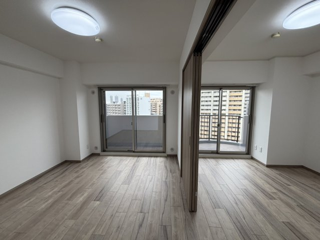 朝日プラザ長堀西の展望|【住戸からの眺望】
木津川沿いに位置しています。日々の暮らしの中で自然の潤いを身近に感じることもできそうです。