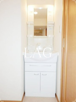 【洗面所】 | 松﨑ビル | 独立洗面台です。