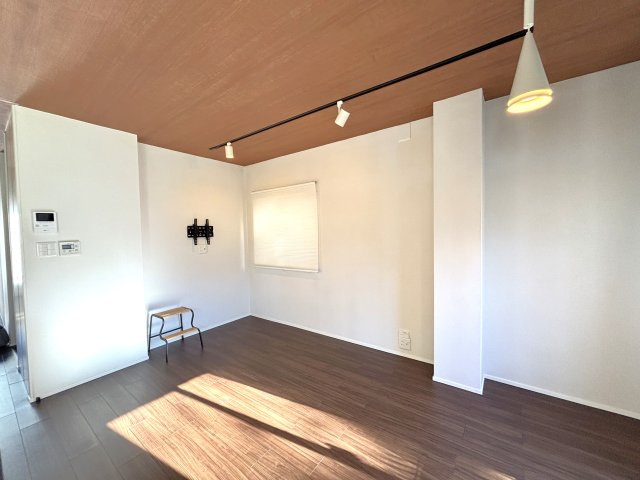 グローネット広尾ビルの居間・リビング