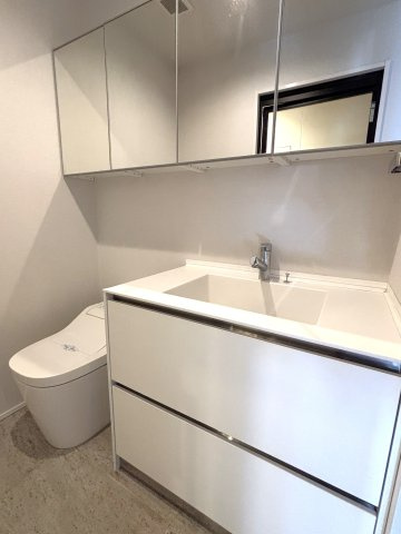 グローネット広尾ビルの独立洗面台