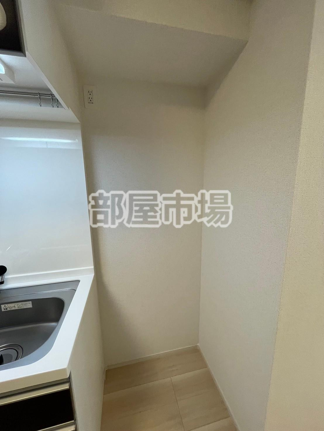 ラ・ポーズ　ゾーのキッチン|冷蔵庫置場