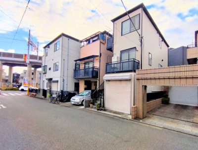 【前面道路含む現地写真】 | ◆川崎市中原区上小田中中古住宅◆ | ◆住宅ローンのご相談や周辺環境のご案内も含め、ローンに詳しい、地元に詳しいスタッフがお出迎えさせていただきます。お気軽にご相談ください。