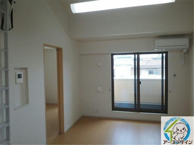 クレモンティーヌ　Aの居間・リビング|※類似部屋