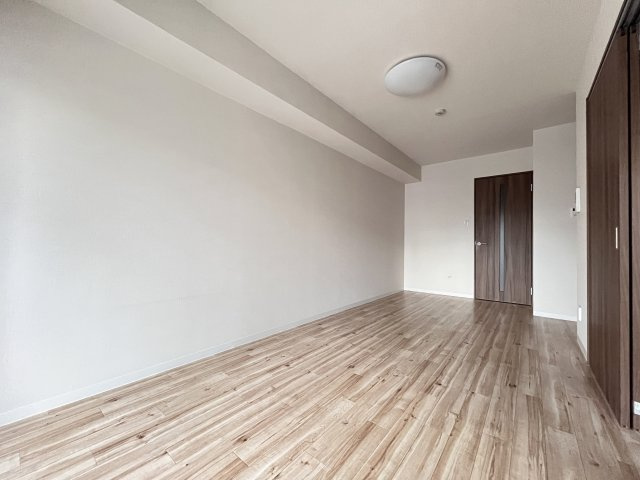 シスイル遠里小野の洋室