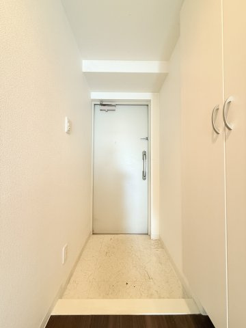 ラフィーネレジデンスの玄関