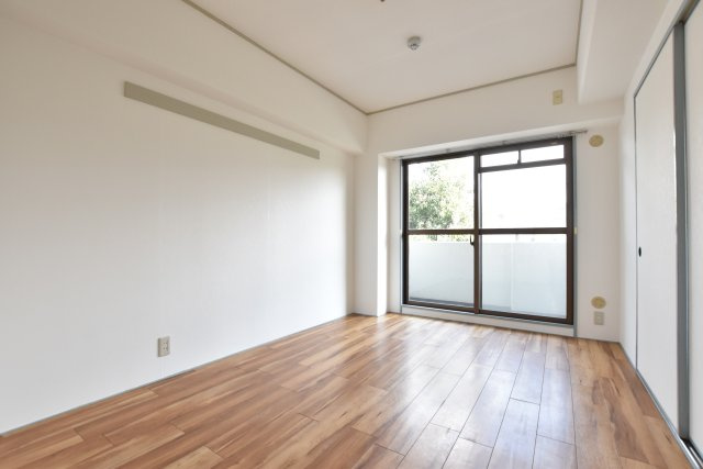 ヴェルデ公園南の洋室