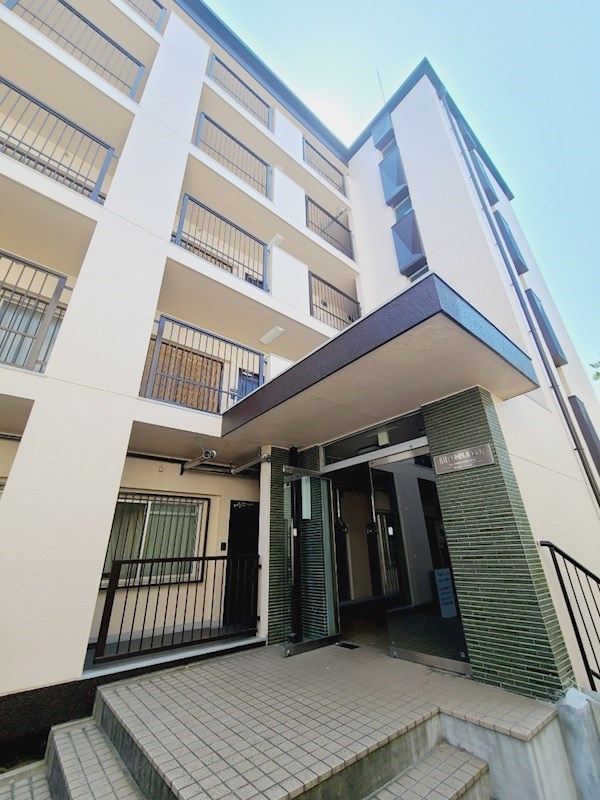 サンビルダー甲子園パークサイドの外観