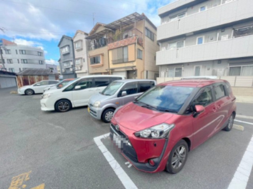 ピュアヴェールの駐車場