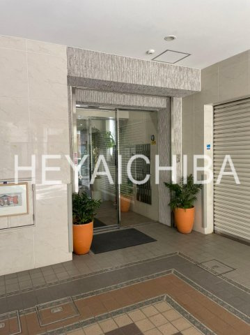 ラルジュ マノワールのエントランス