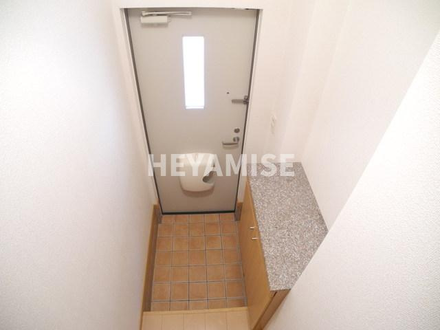 サンモールヒルズの玄関