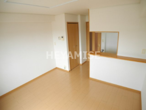 サンモールヒルズの居間・リビング