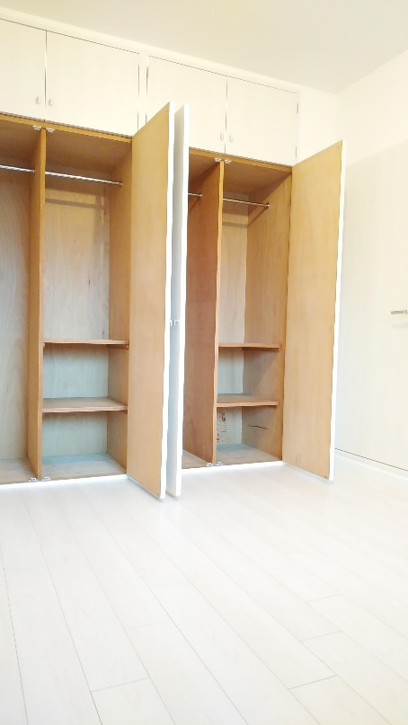 プライムアーバン武蔵小金井の収納|※参考写真　玄関側洋室