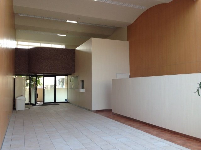 プライムアーバン武蔵小金井のエントランス