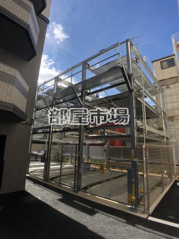 GENOVIA隅田川west skygardenの駐車場
