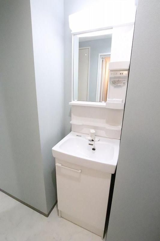 クレサージュ亀戸の洗面所