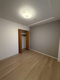 【洋室】 | JGMヴェルデ板付中央公園前 | 各部屋にはクローゼットを完備しています！収納が多いお家はすっきりして快適空間です