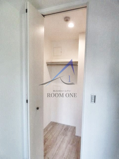 ベアレステ川崎の収納|ウォークインクローゼットです。