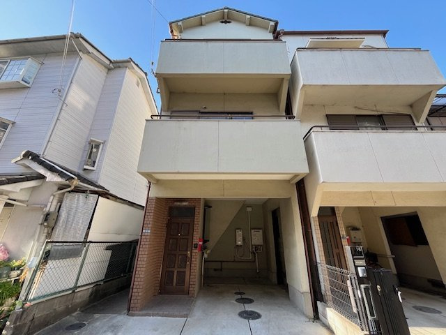 大阪府富田林市東板持町貸家の外観